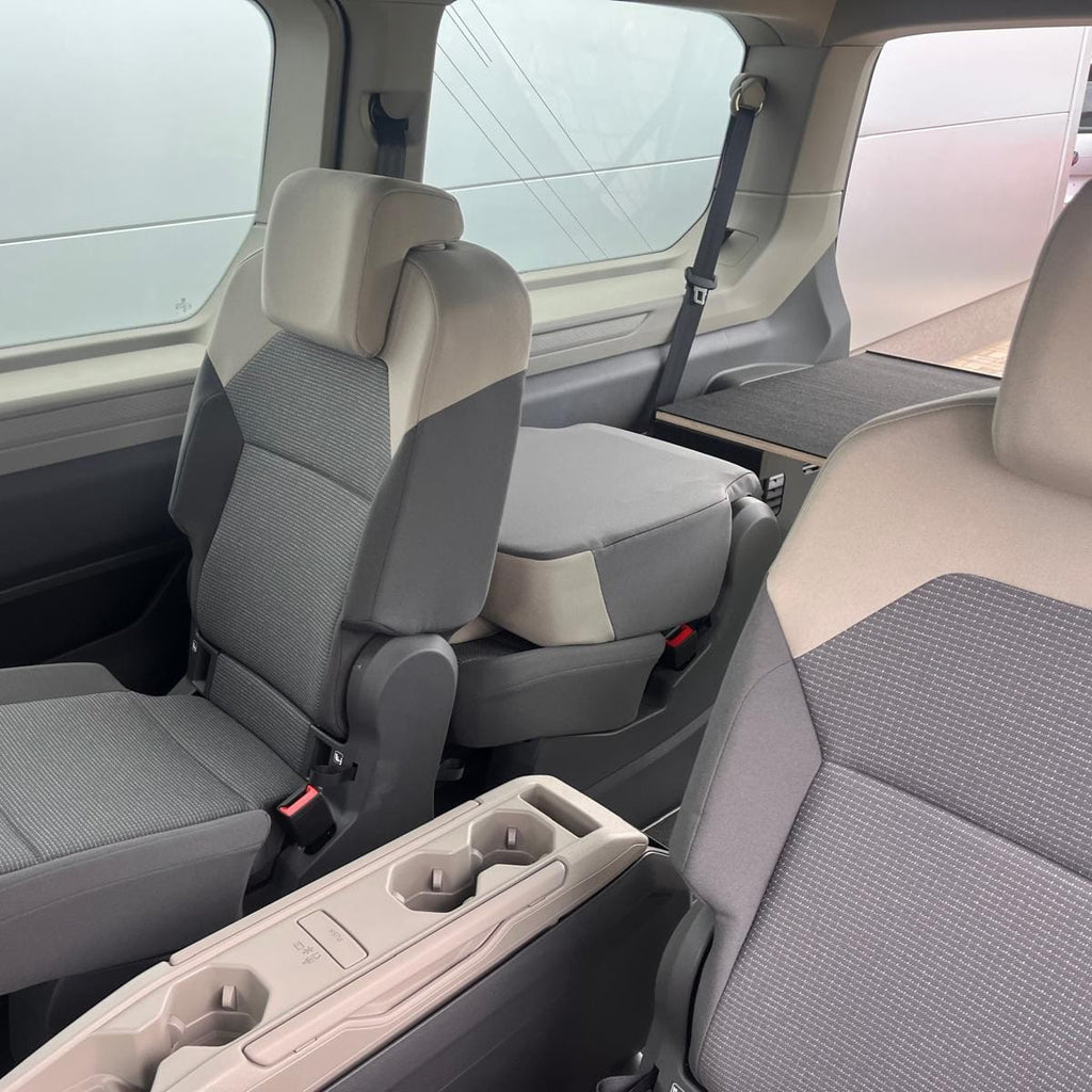 Heckbox mit Auszug VW T7 New California Beach, VW T7