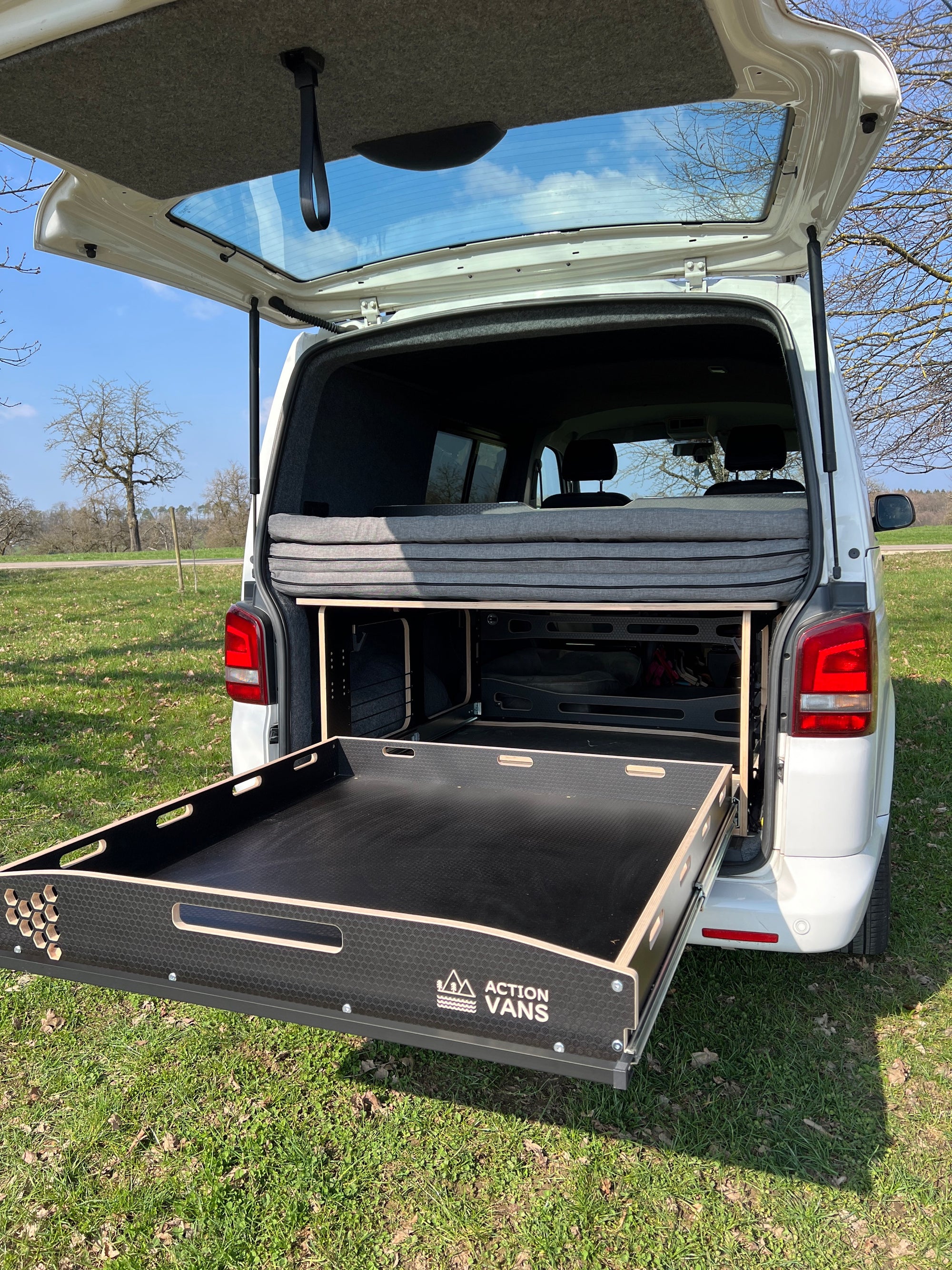 Actionvans Duo Schlaf- und Transportsystem für VW T5 - T6.1 SWB