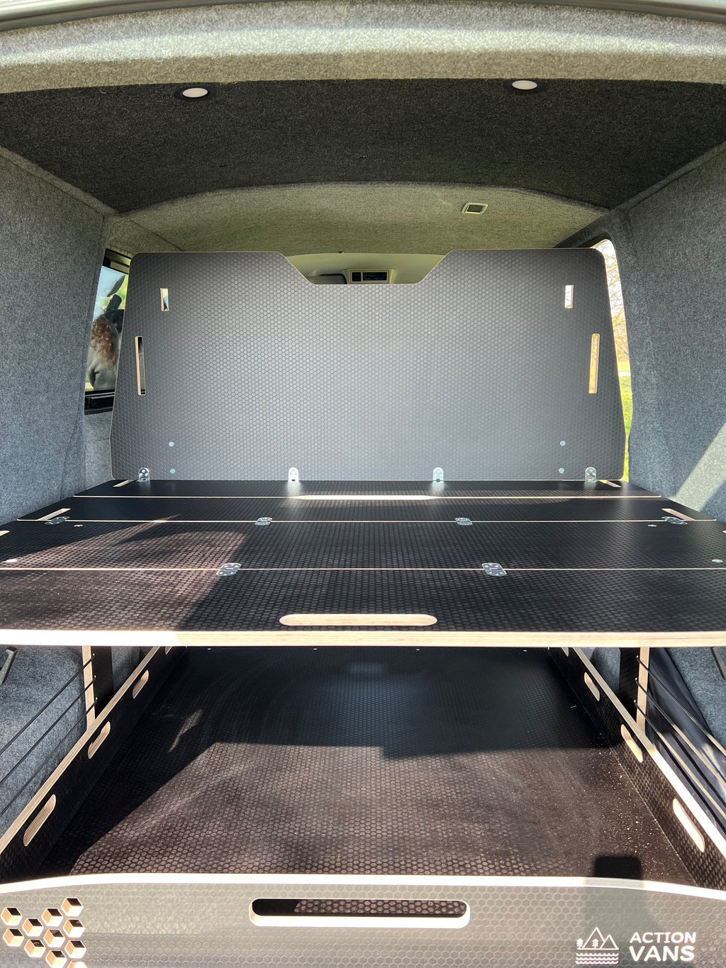 Actionvans Duo Schlaf- und Transportsystem für VW T5 - T6.1 SWB