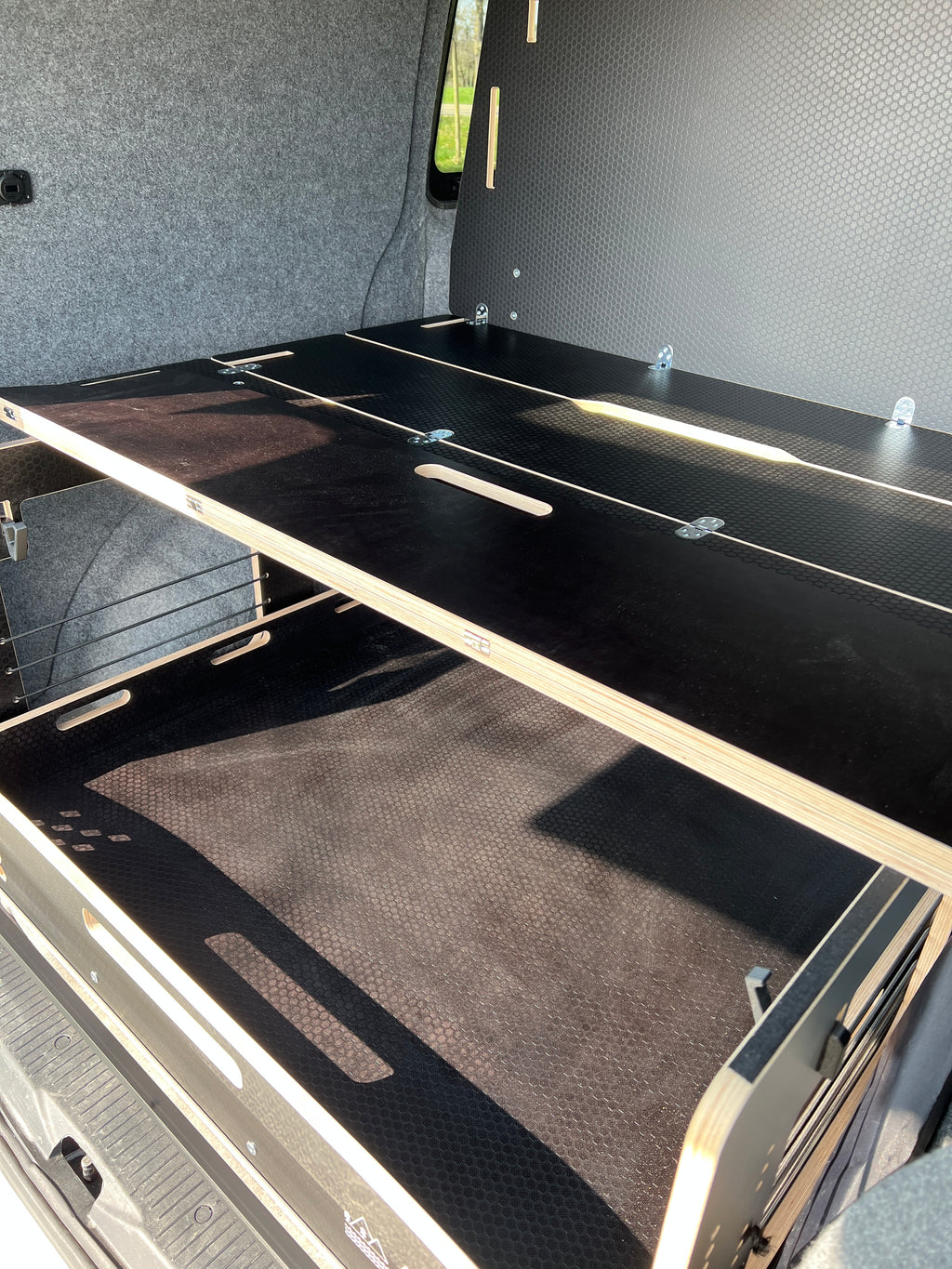 Actionvans Duo Schlaf- und Transportsystem für VW T5 - T6.1 SWB