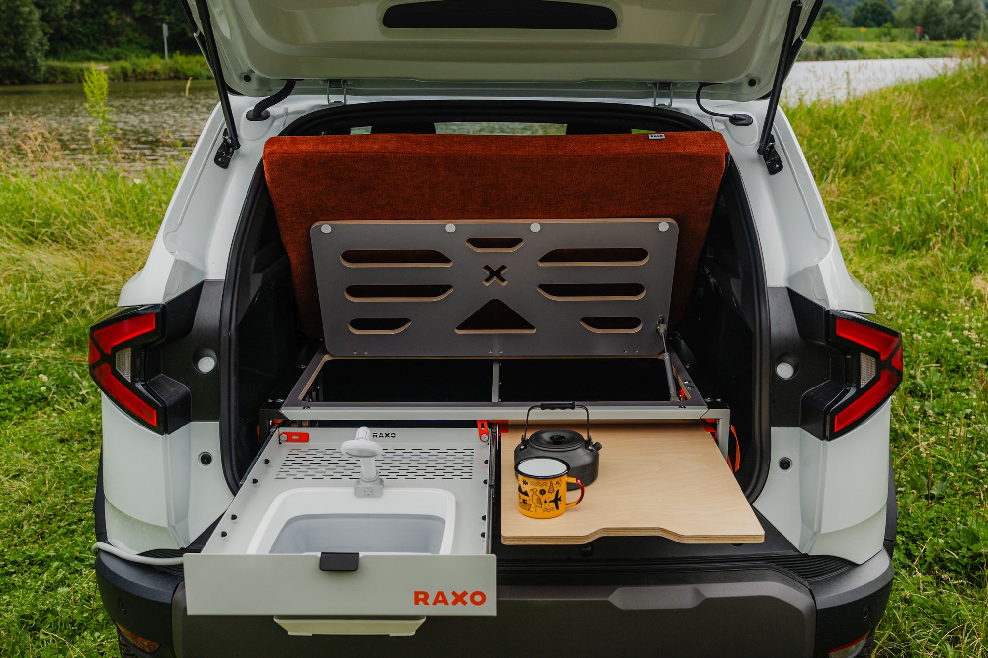 Raxo Monck X Schlaf und Campingbox