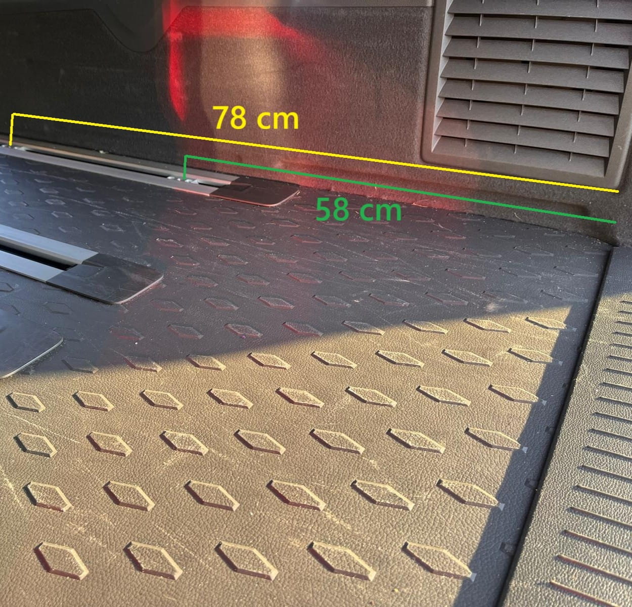 Heckauszug VW T7 California Ocean / Coast